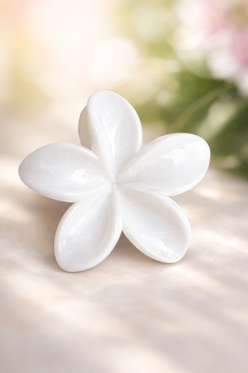 White Marble Flower Hair Clip 🌸
