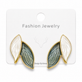 🍃 Elegant Dual Leaf Stud Earrings