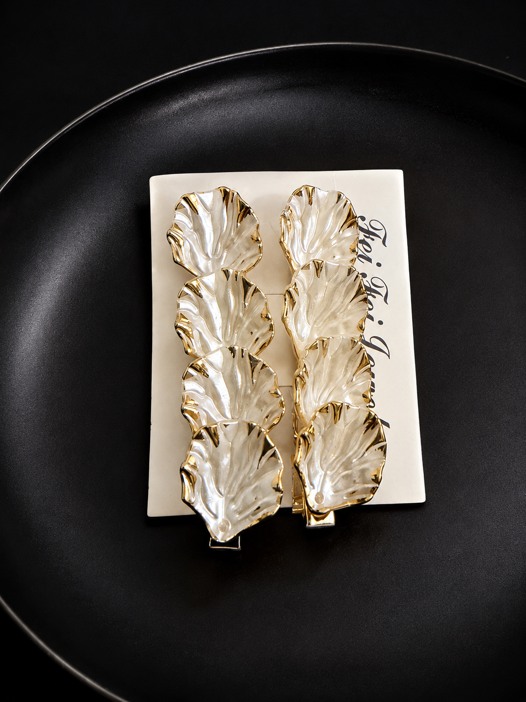 Pearl Leaf Alligator Hair Clip