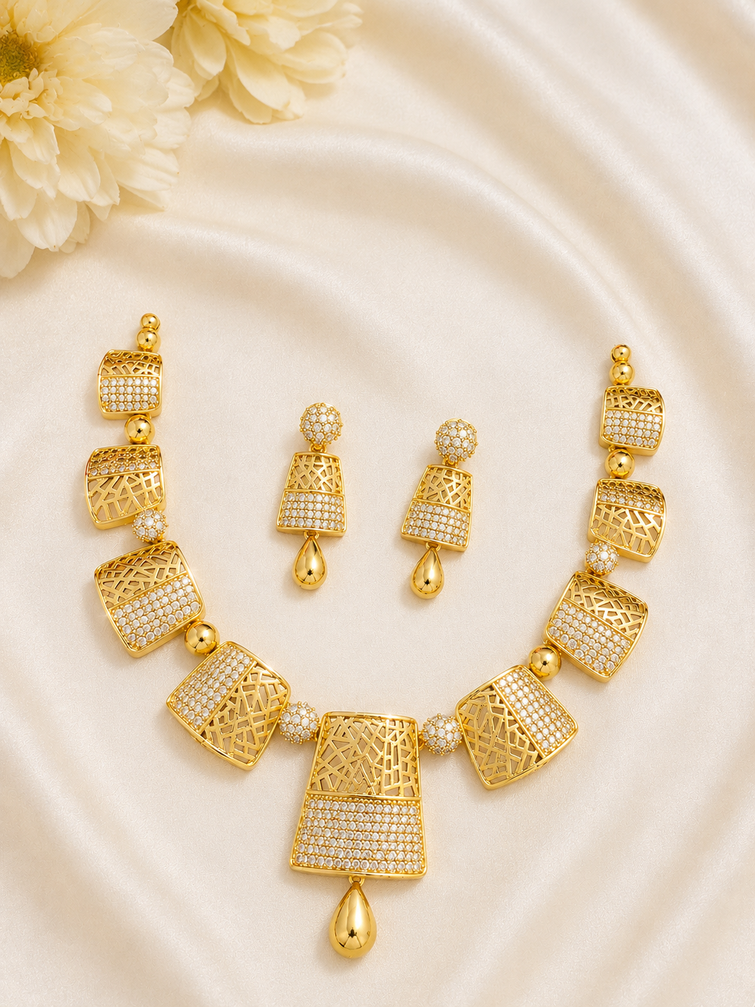 Diamond Weave Necklace