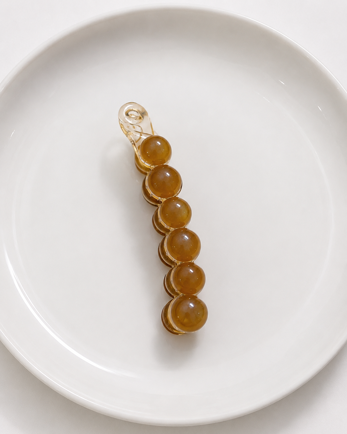 Luna Pearl Banana Hair Clip