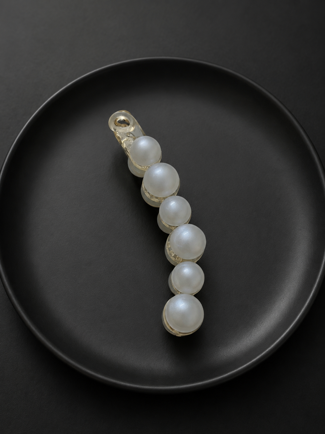 Luna Pearl Banana Hair Clip