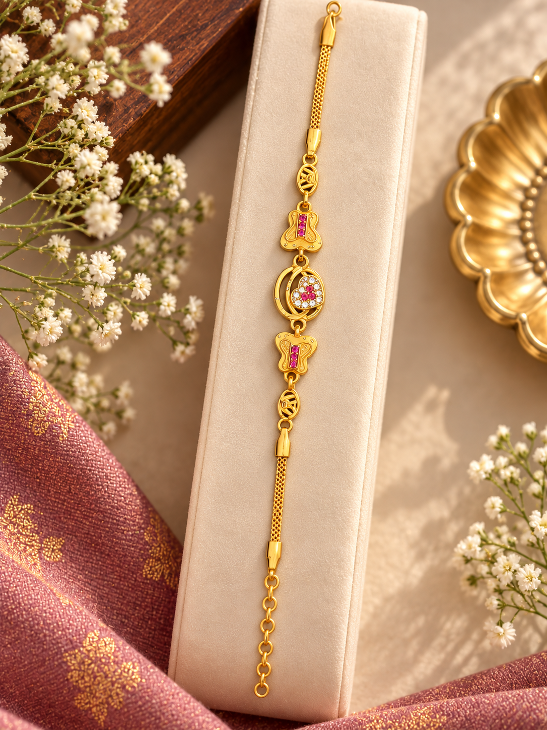 ✨ Aaradhya Gold Bracelet