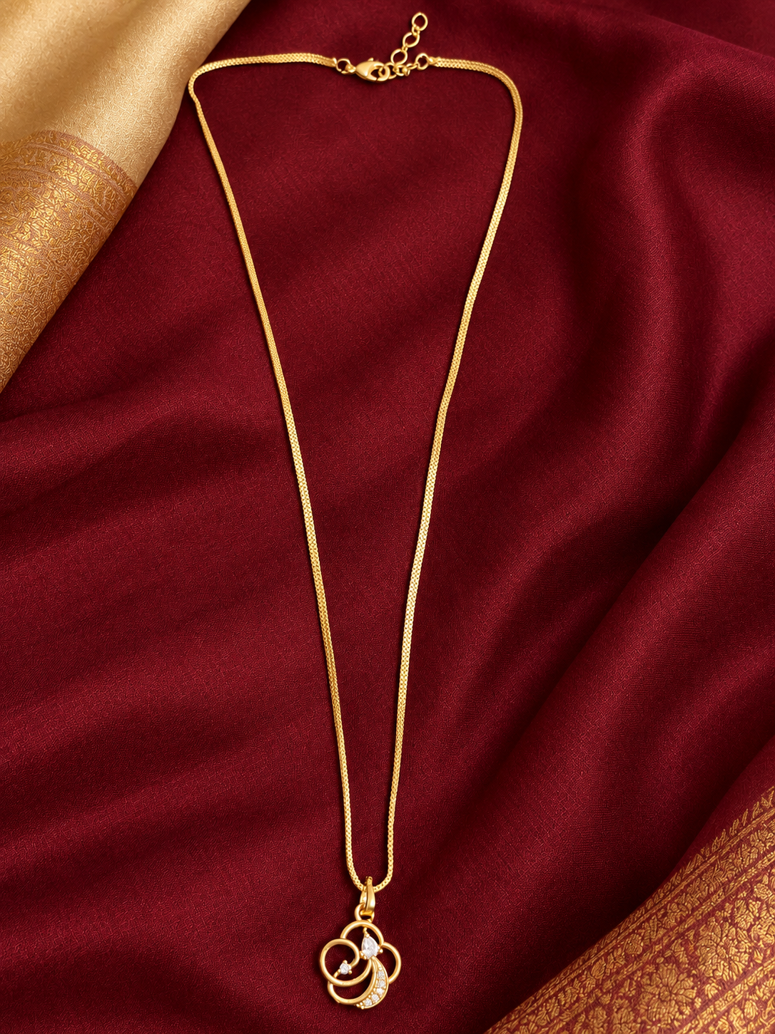 Vennila Glow Short Chain