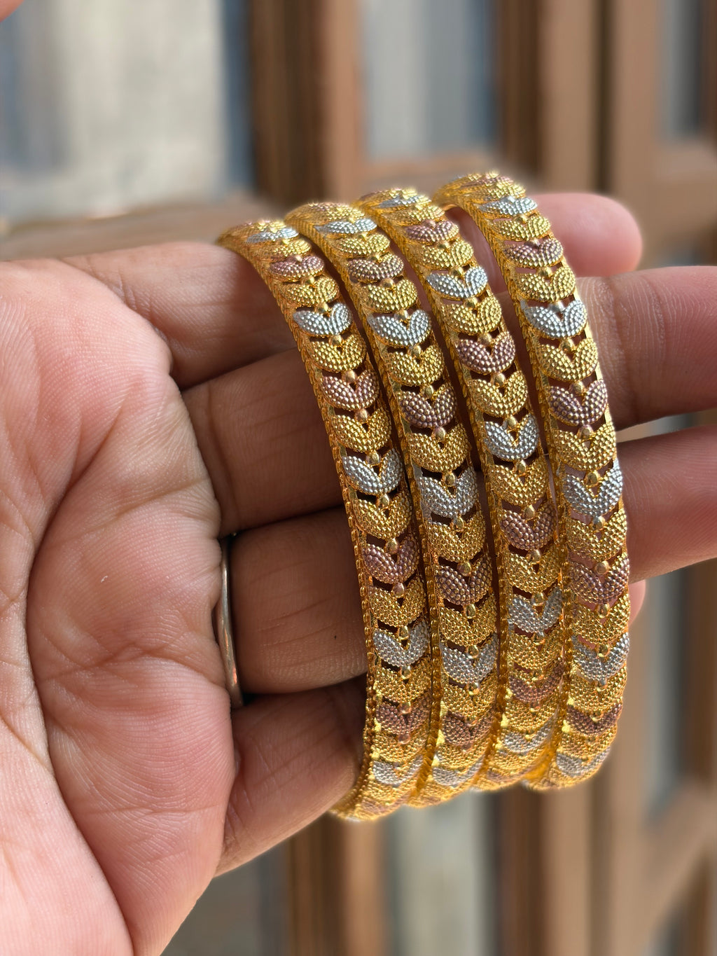 Muthu Oli Bangles ✨