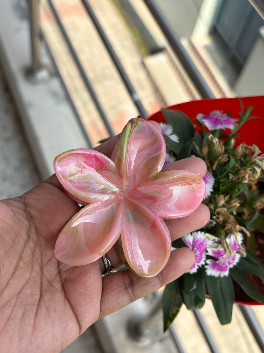 Multicolour Marble Flower Hair Clip 🌸