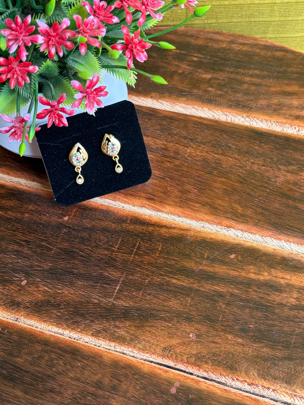 Golden Floral Crystal Drop Earrings – Lightweight Daily Wear