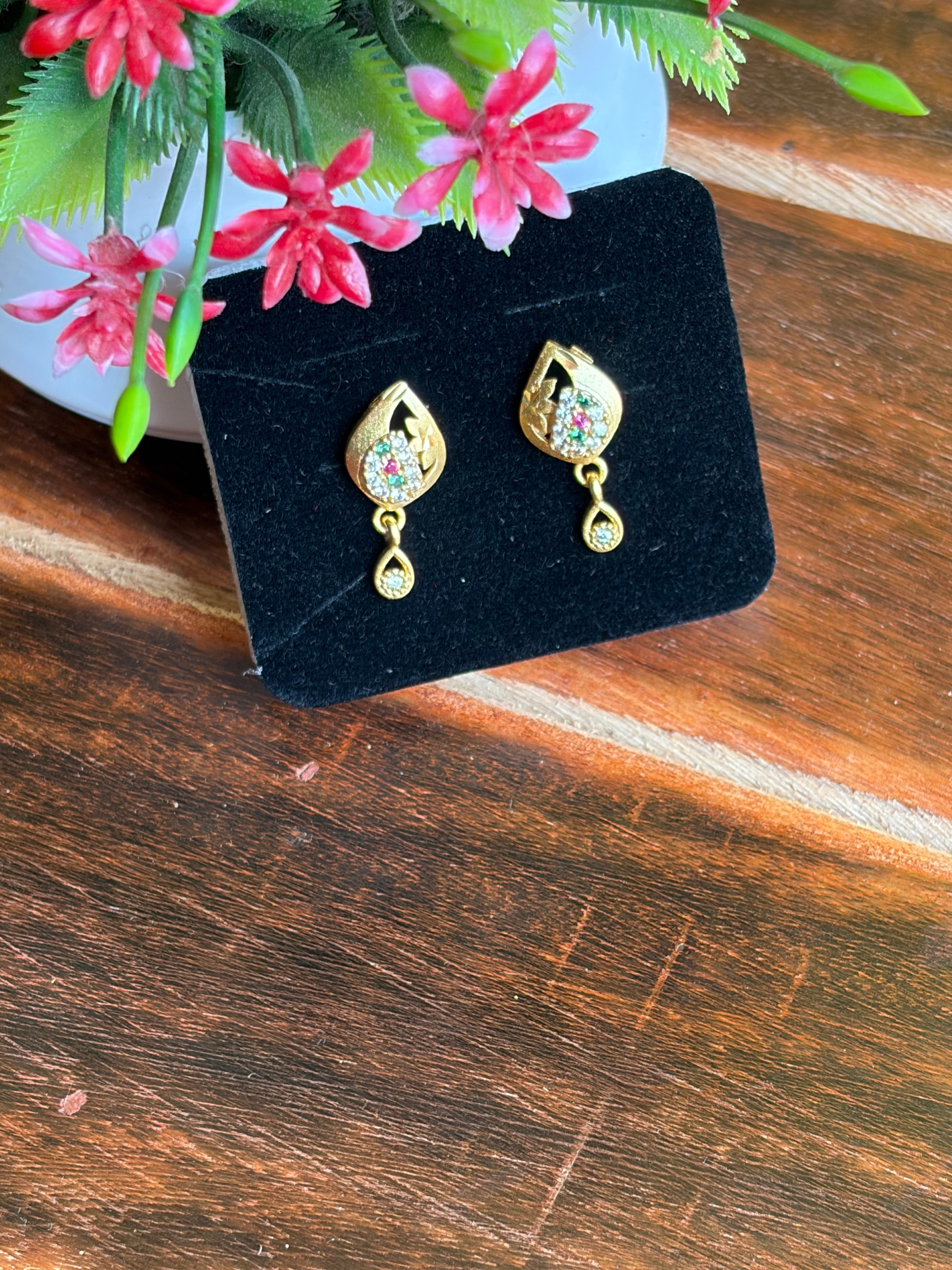 Golden Floral Crystal Drop Earrings – Lightweight Daily Wear