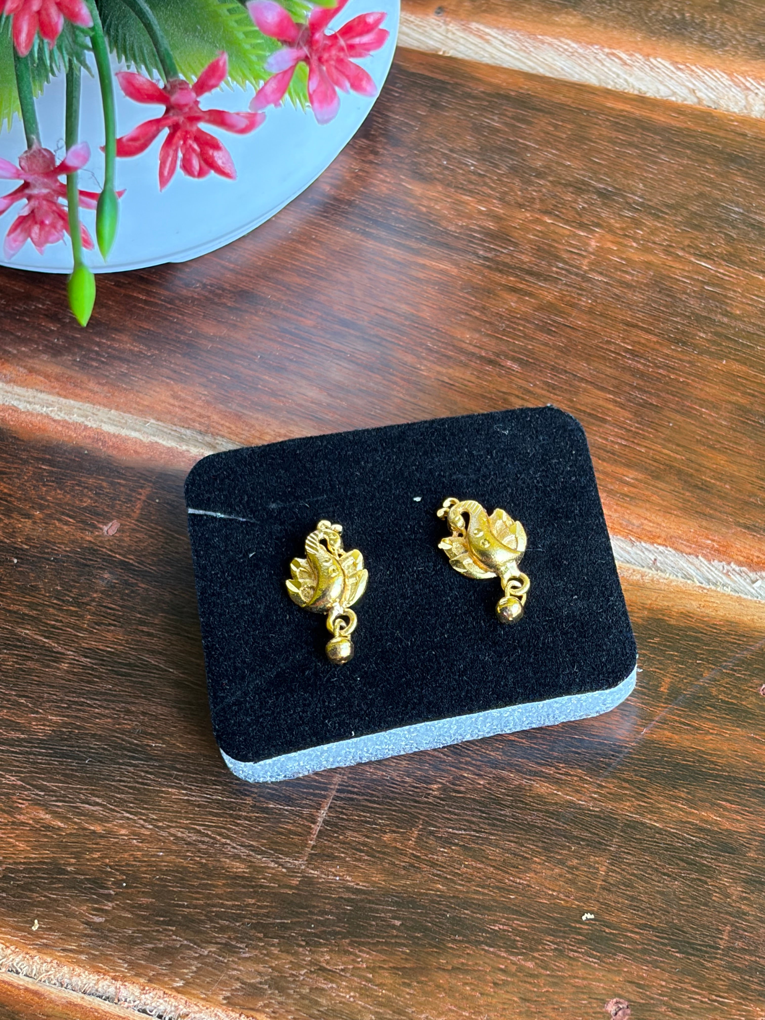 Golden Swan Drop Earrings – Lightweight Daily Wear