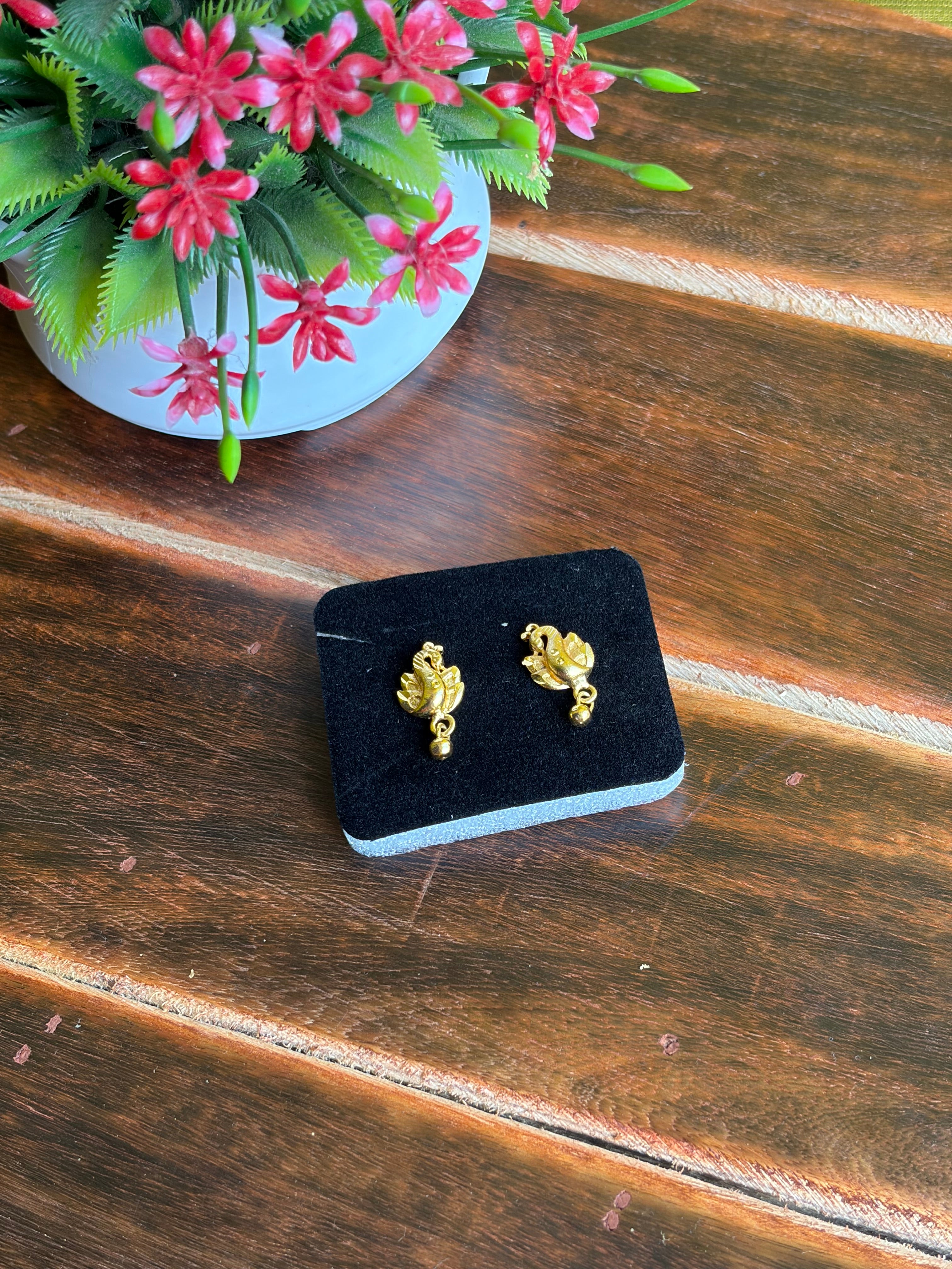 Golden Swan Drop Earrings – Lightweight Daily Wear