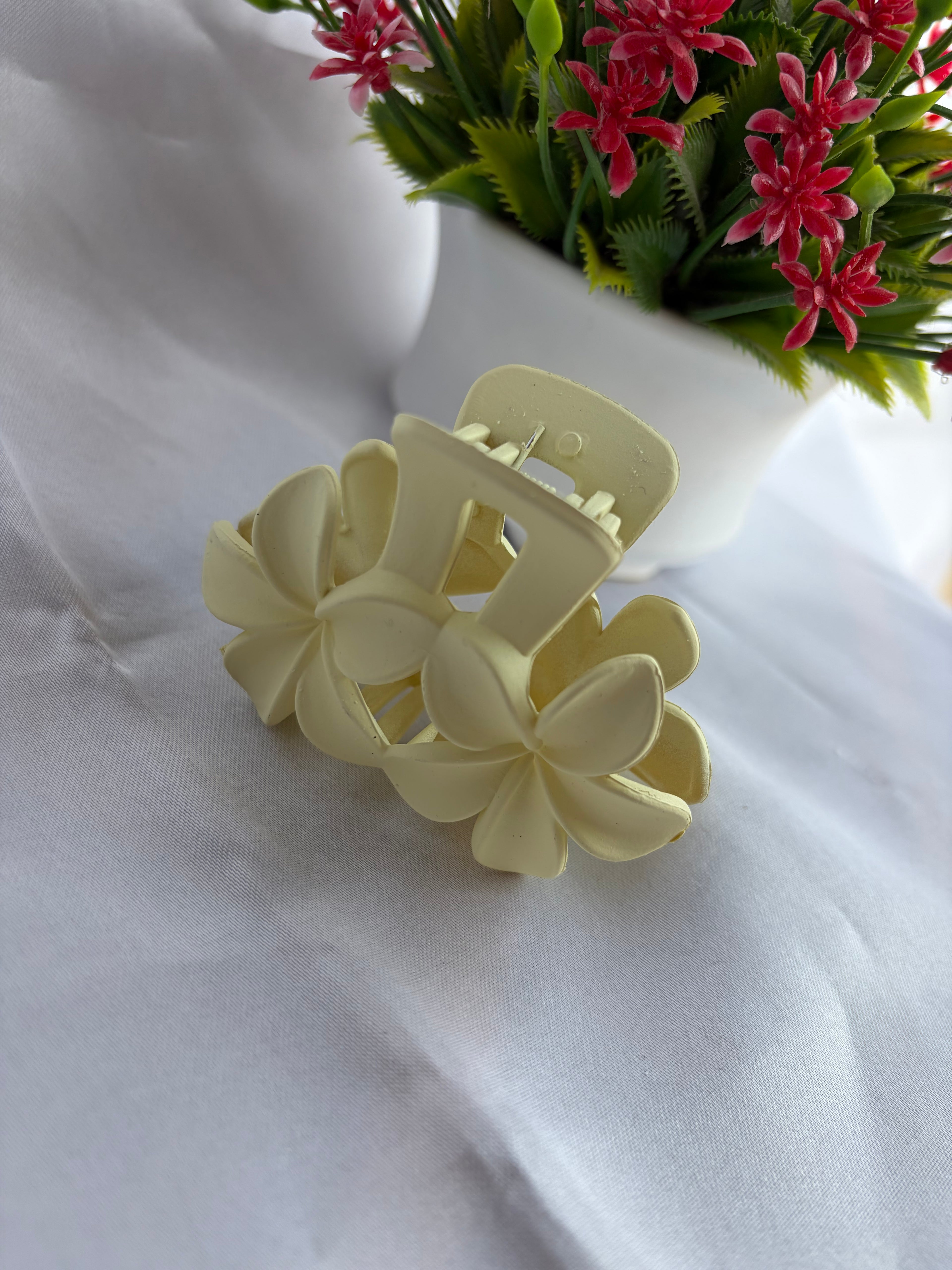 Ivory Bloom Hair Claw Clip