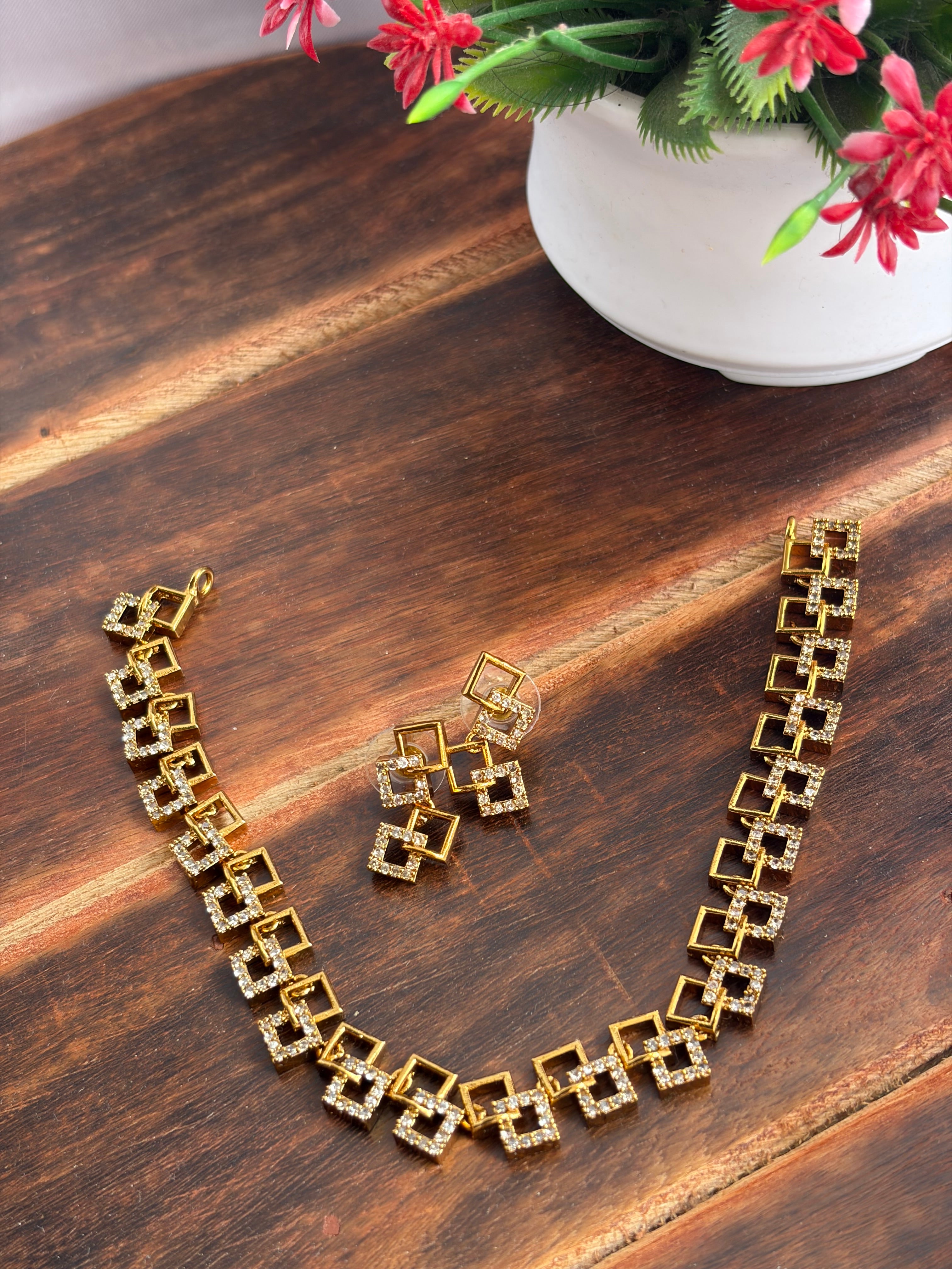 Golden Square Link Designer Necklace Set