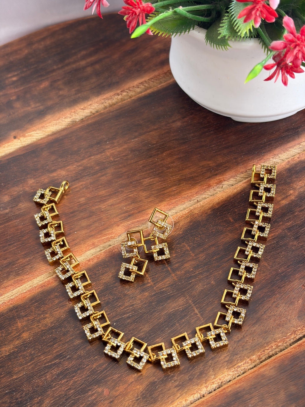 Golden Square Link Designer Necklace Set