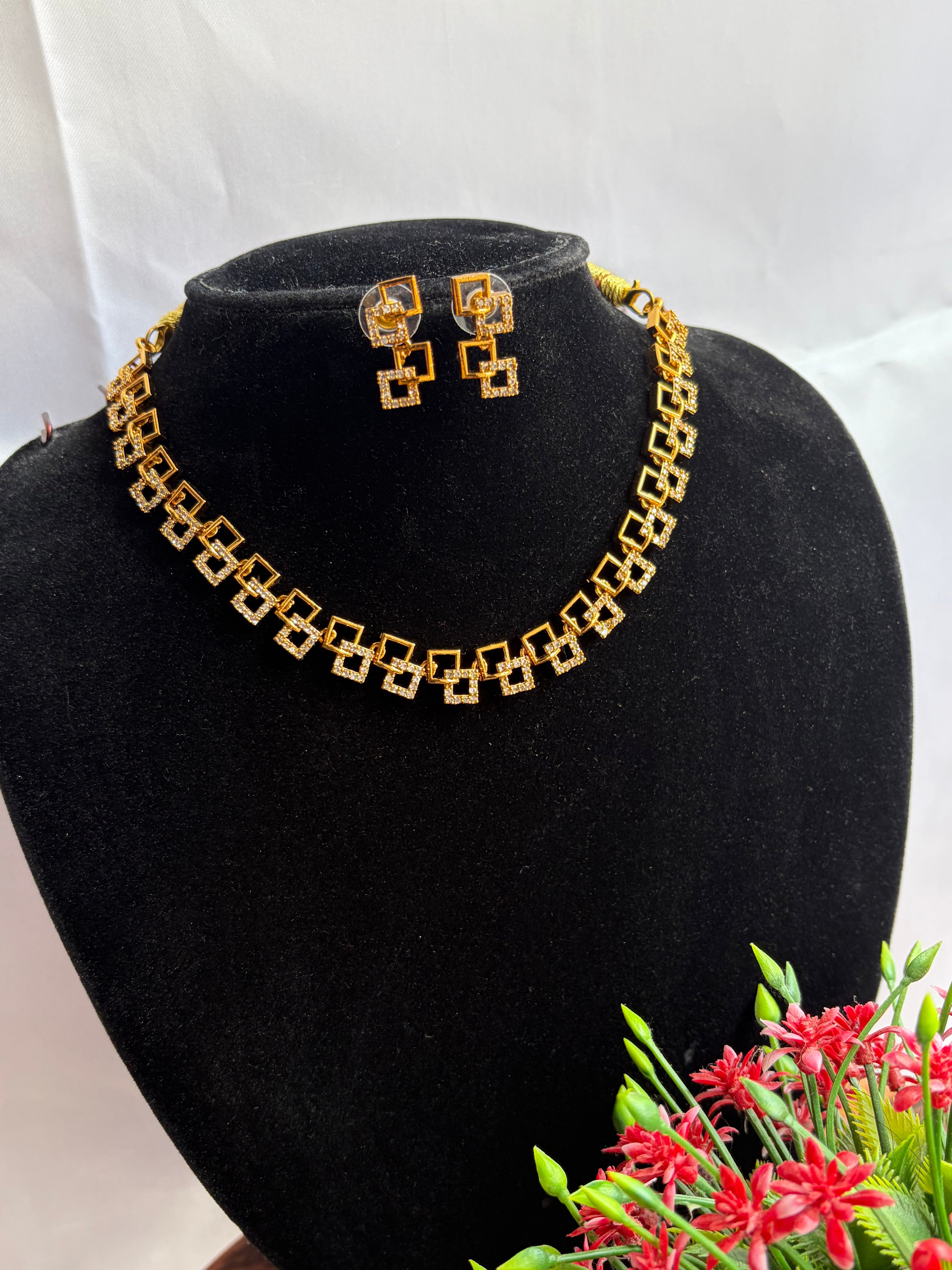 Golden Square Link Designer Necklace Set