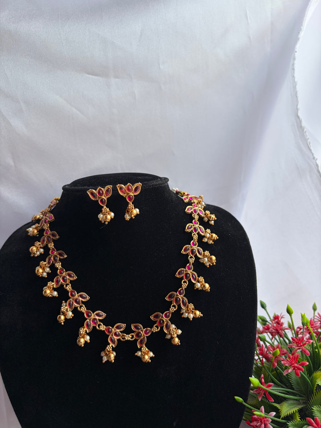 Emerald Ruby Floral Pearl Drop Neckalce