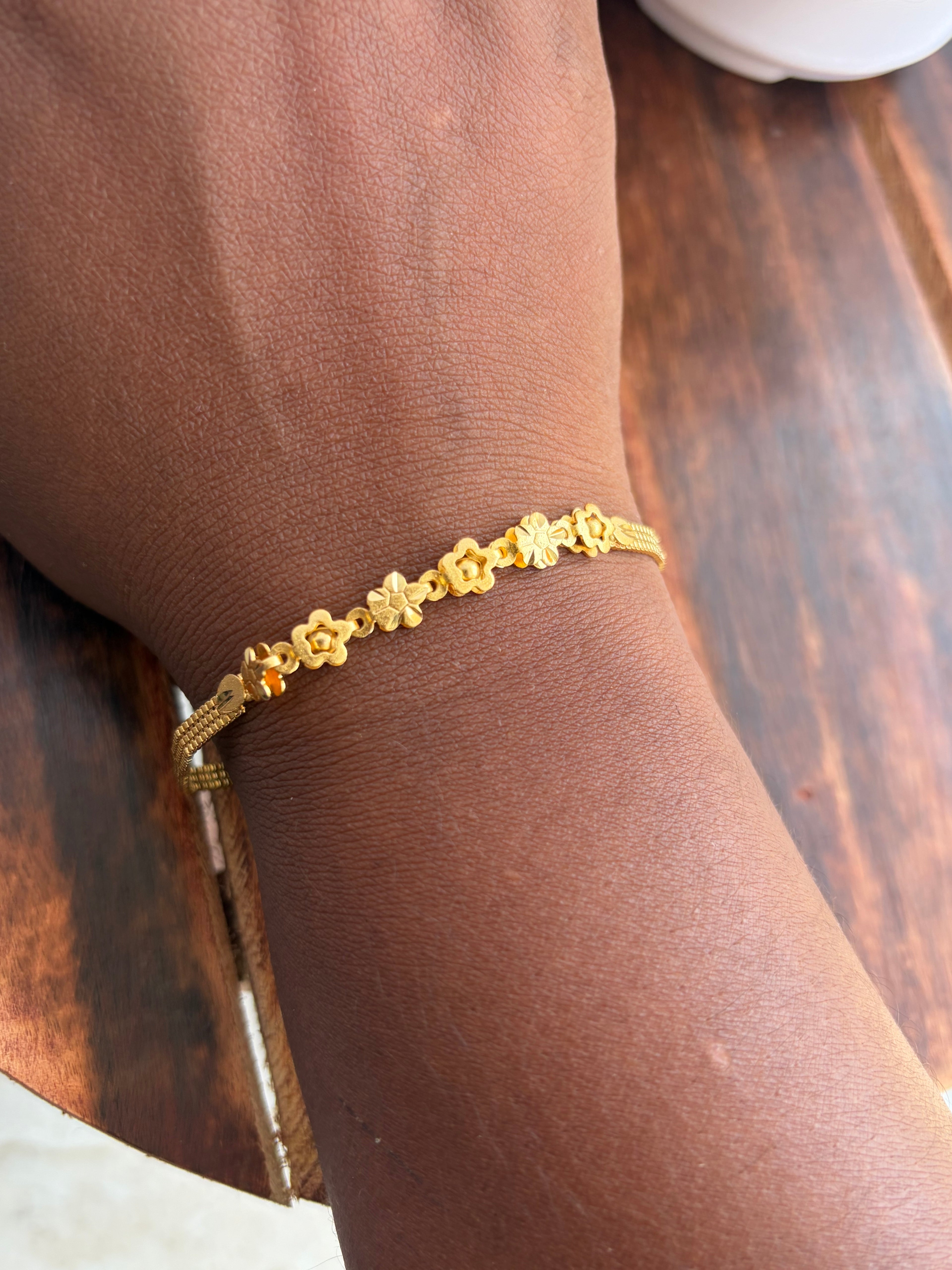 Elegant Floral Gold Bracelet