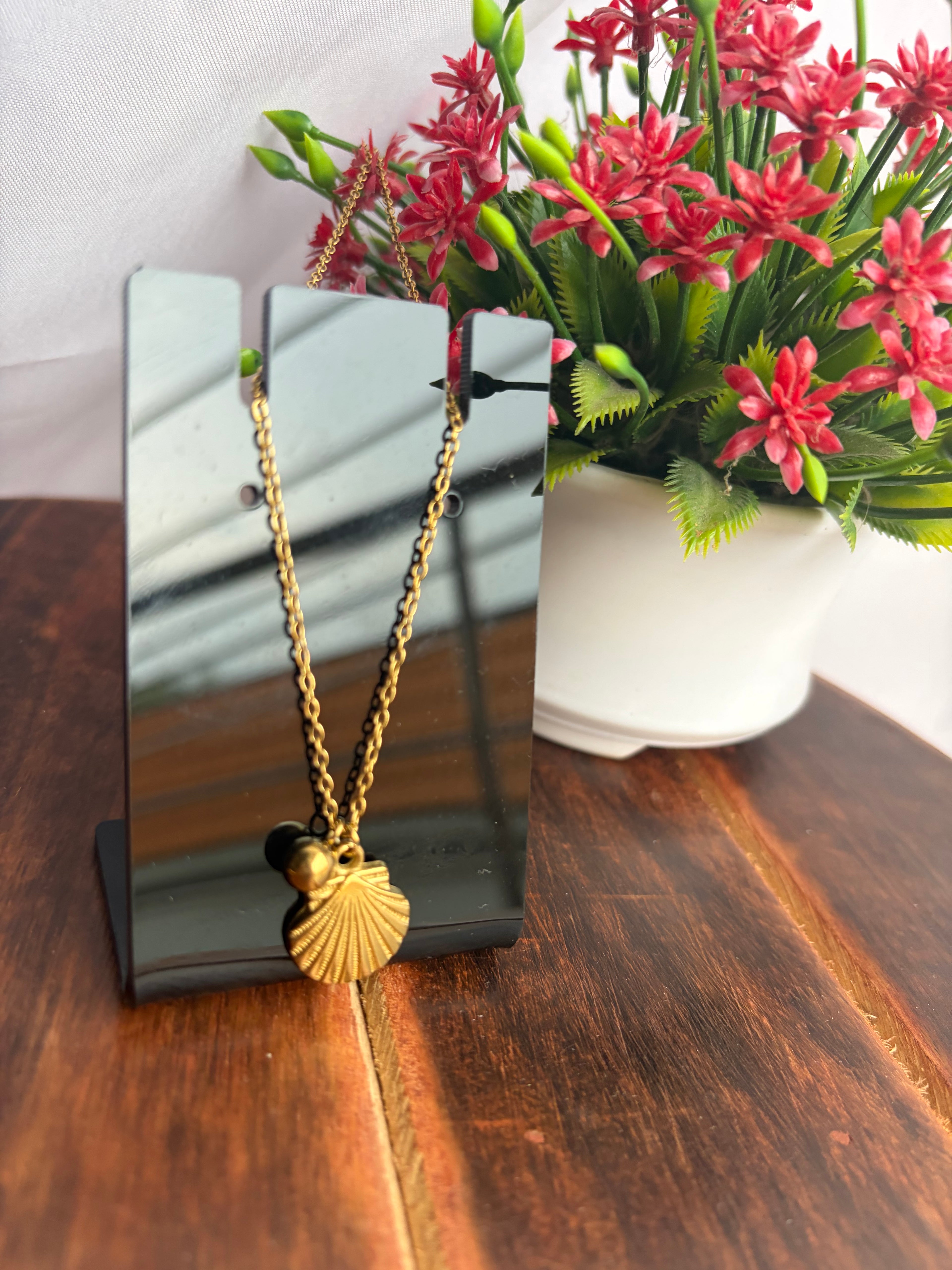 Golden Shell Charm Chain