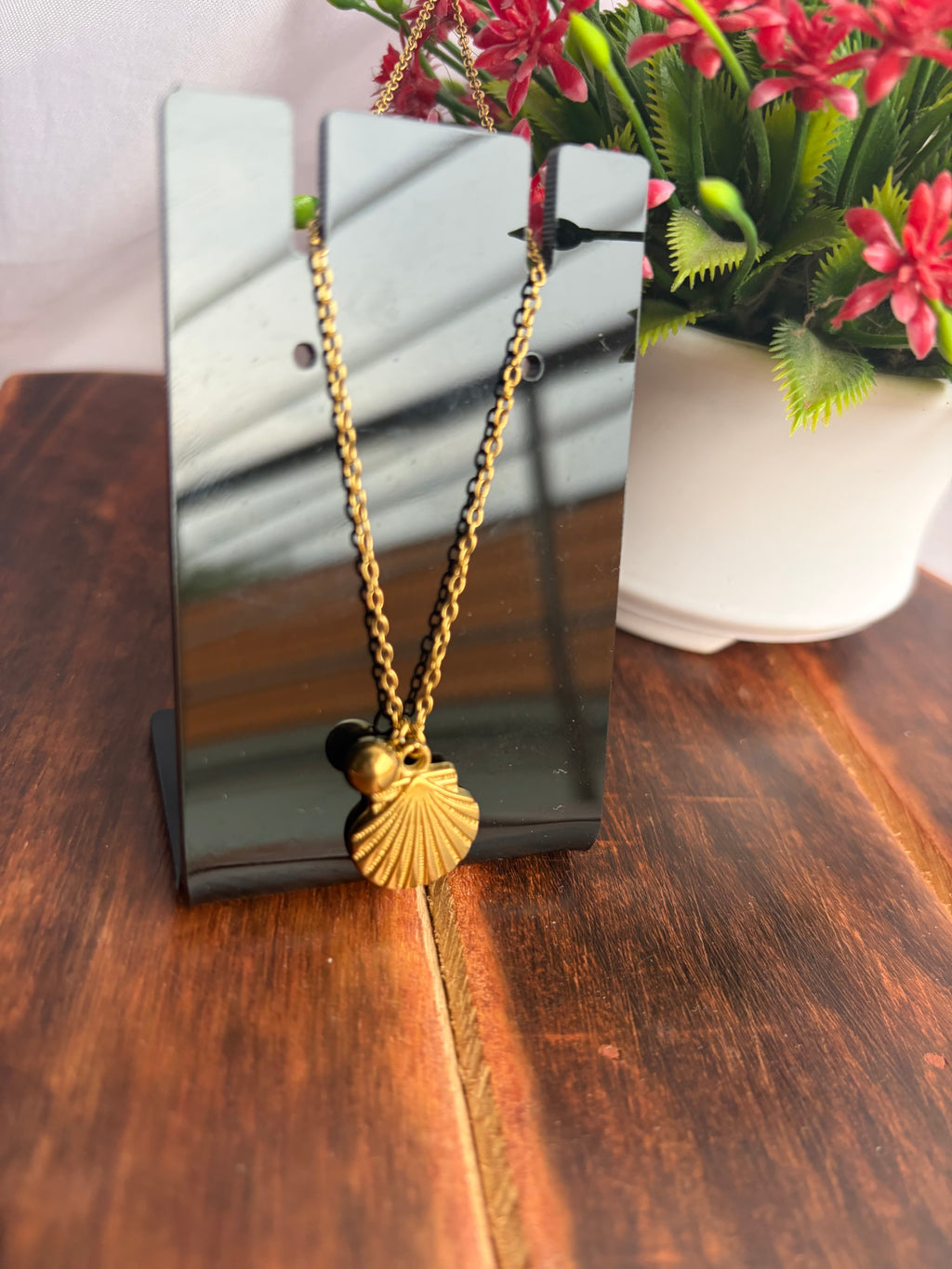 Golden Shell Charm Chain