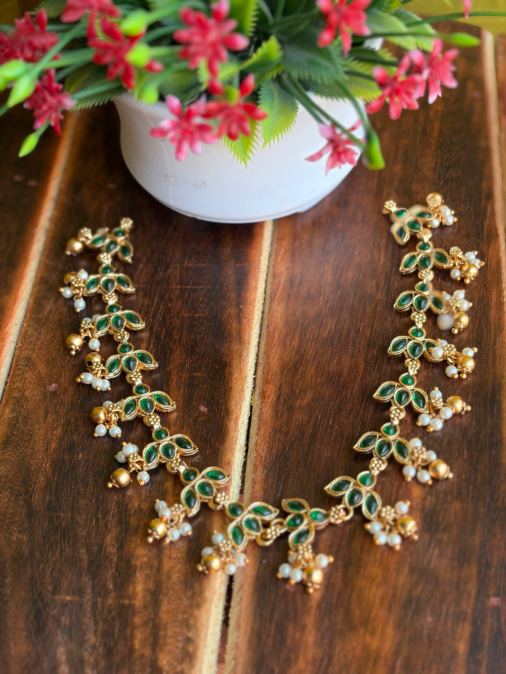 Emerald Green Floral Pearl Drop Necklace