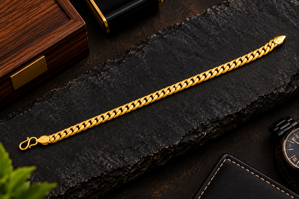 Vetrivel Gold Bracelet
