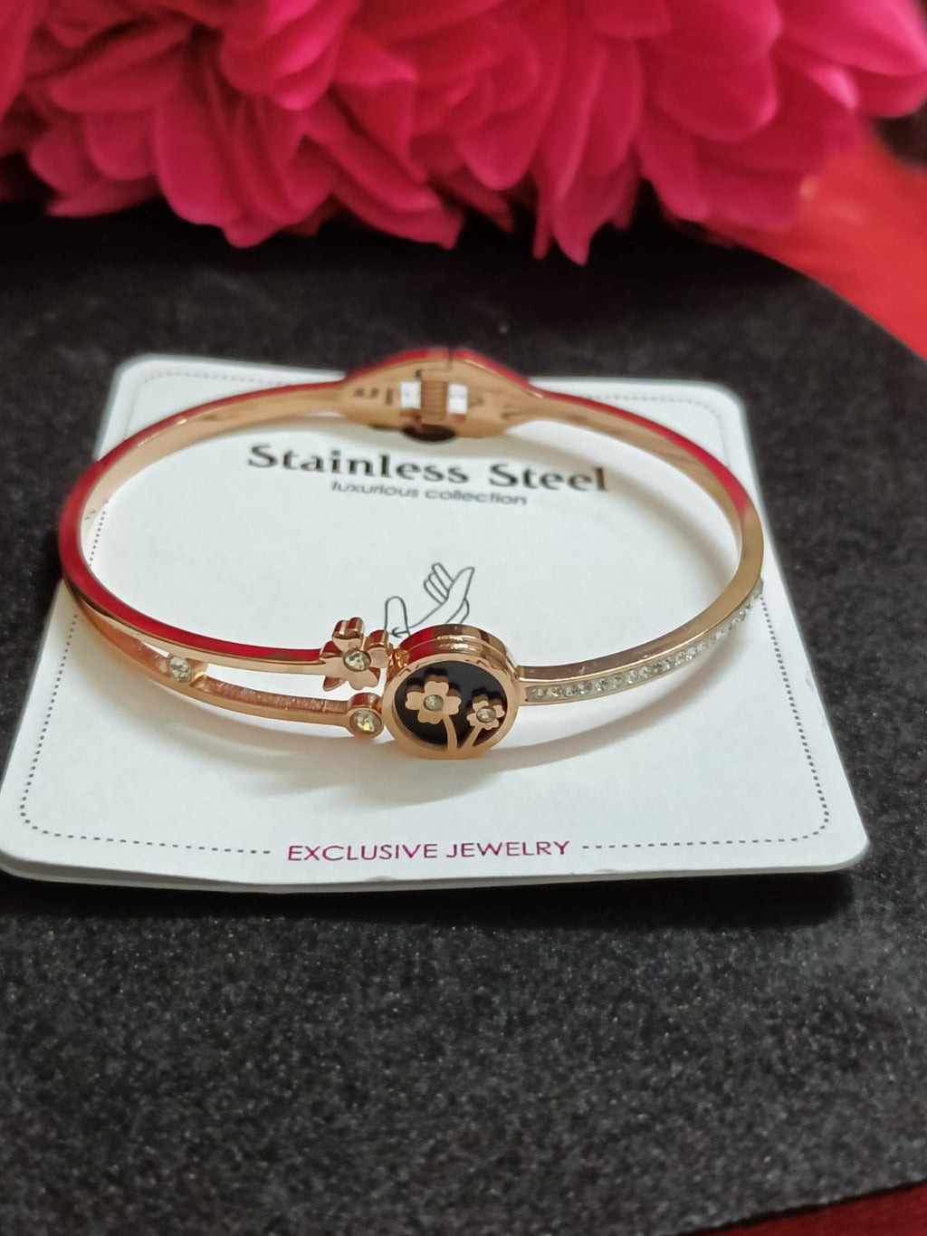 Rose Gold Floral Circle Charm Bracelet