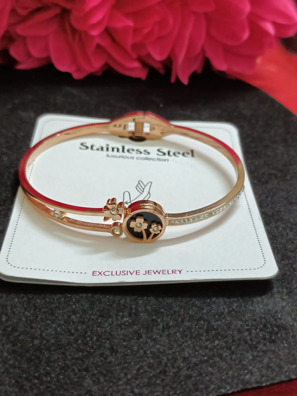 Rose Gold Floral Circle Charm Bracelet